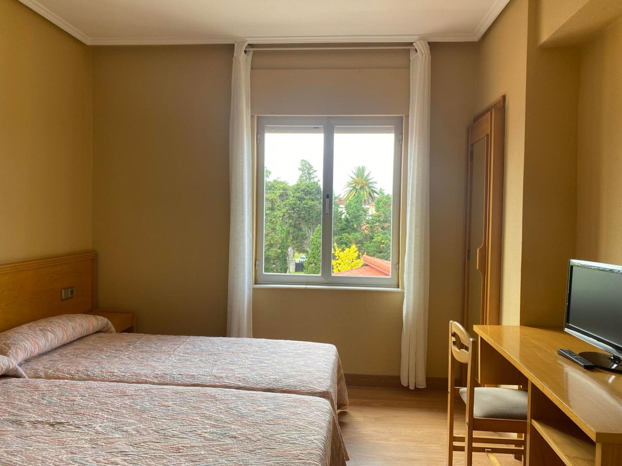Hotel Zenit Mar Noja Extérieur photo